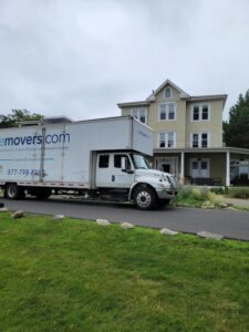 PA to NJ movers | LiteMovers Moving Truck infront of home in Riverton, NJ