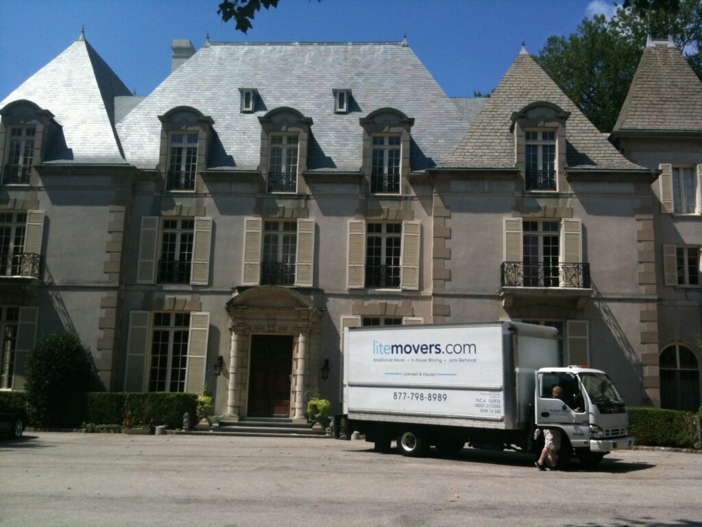 Move in Villanova
