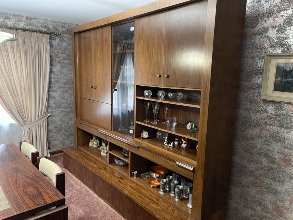 Large wall unit about to be packed and move in Trooper